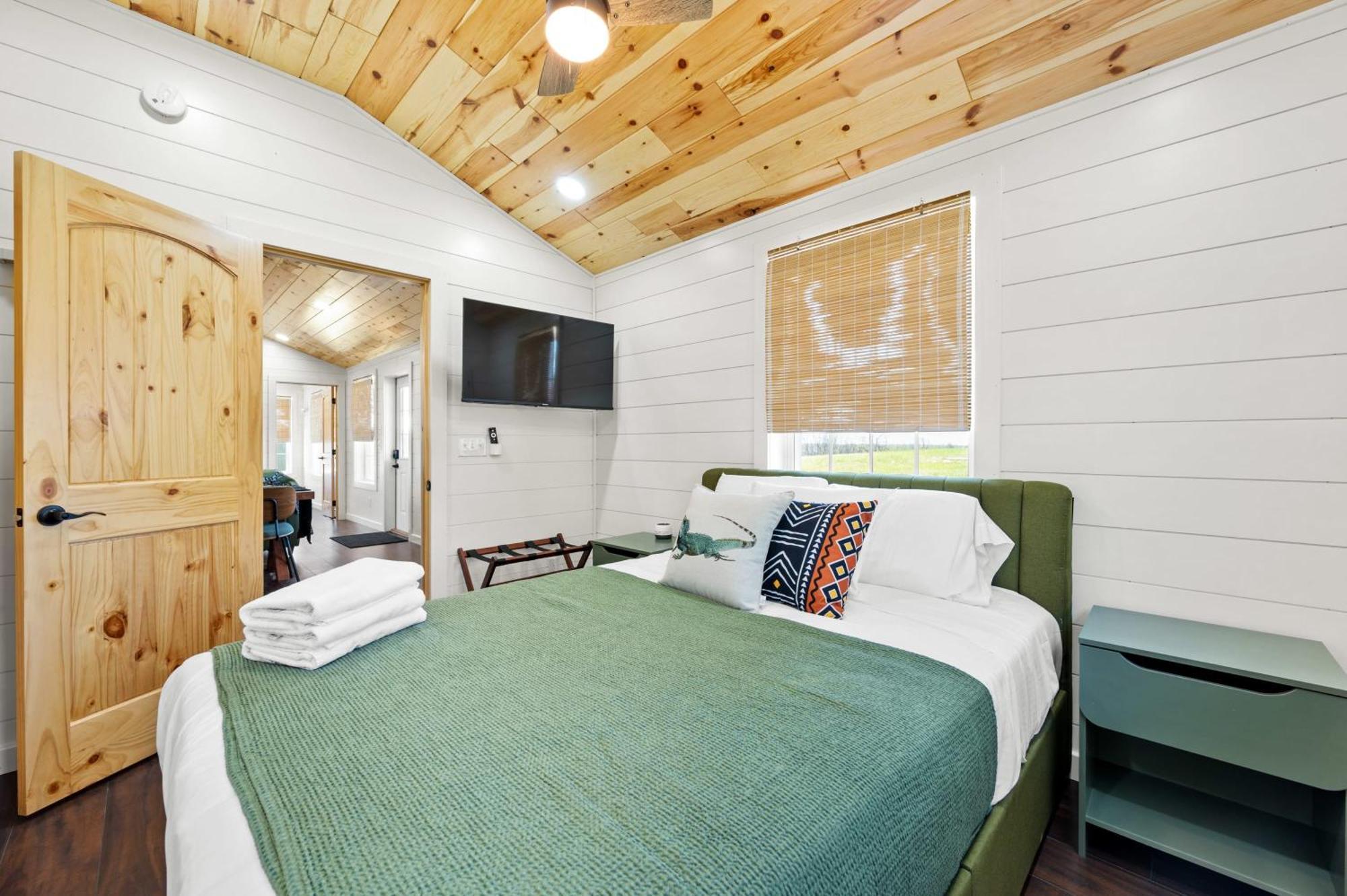 וויליאמסטאון The Lodges At Eden Reserve - Pet Friendly Cabins Near Ark מראה חיצוני תמונה